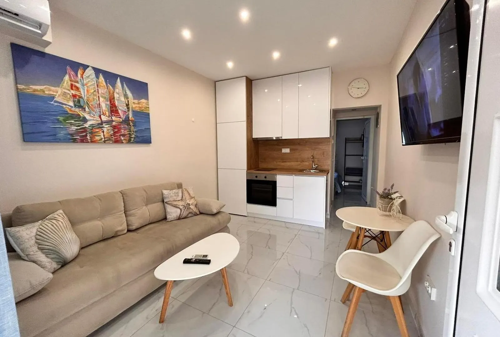 Sun Rise Apartment Peraia