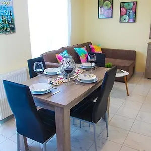 Apartment Apartments Holiday, Peraía